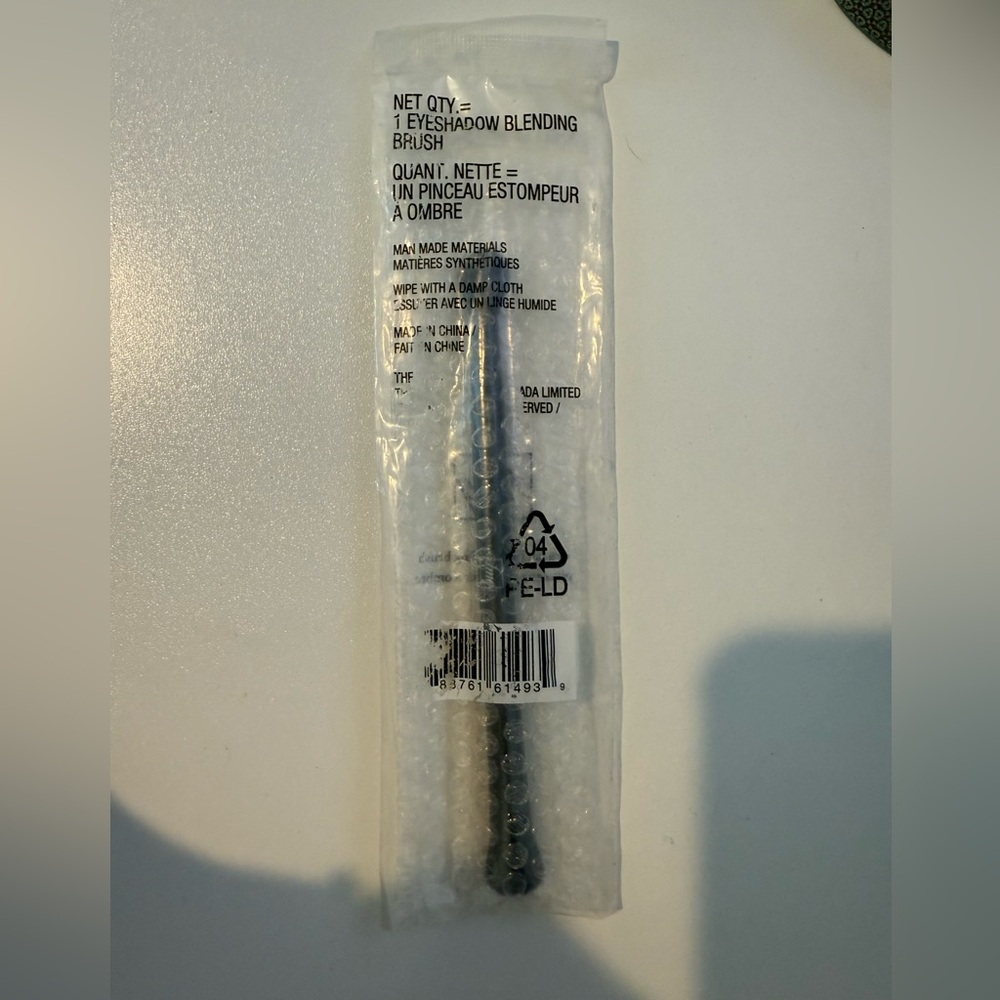 Avon Black Eyeshadow Blending Brush